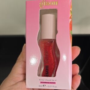 Gisou Strawberry Sorbet Honey Infused Lip Oil - Vibrant Red